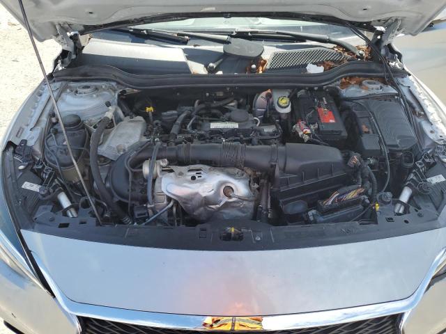 SJKCH5CP6HA022776 - 2017 INFINITI QX30 BASE SILVER photo 11