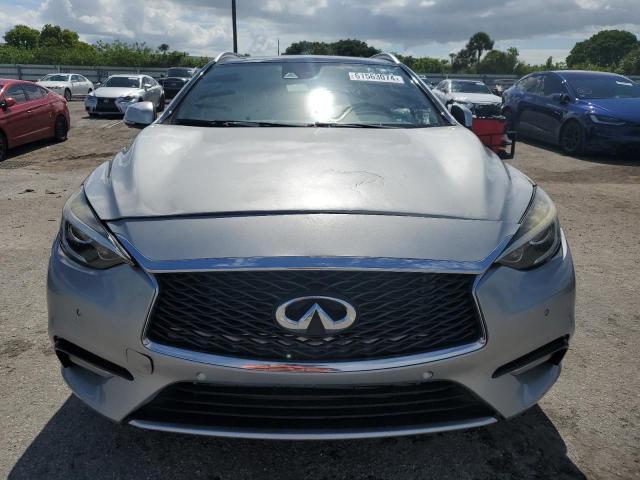 SJKCH5CP6HA022776 - 2017 INFINITI QX30 BASE SILVER photo 5