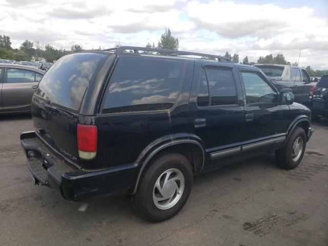 1GNDT13W9Y2116514 - 1998 CHEVROLET BLAZER BLACK photo 3