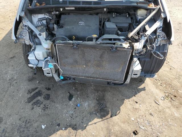 5TDYK3DC5FS643968 - 2015 TOYOTA SIENNA XLE SILVER photo 12