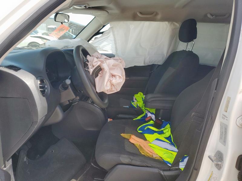 1C4NJRBBXFD214680 - 2015 JEEP PATRIOT SPORT WHITE photo 7