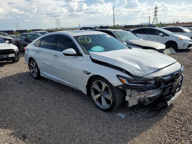 1HGCV2F93JA012642 - 2018 HONDA ACCORD TOURING WHITE photo 4