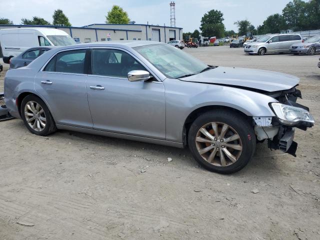 2C3CCAKG6GH106533 - 2016 CHRYSLER 300C GRAY photo 4