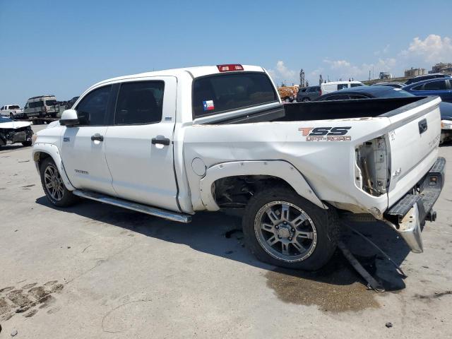 5TFDW5F14HX613111 - 2017 TOYOTA TUNDRA CREWMAX SR5 WHITE photo 2