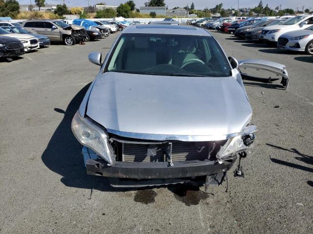 4T1BK3DB8CU447412 - 2012 TOYOTA AVALON BASE Gümüş foto 5