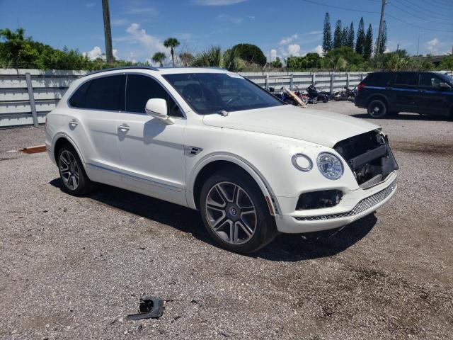 SJAAC4ZV3JC020536 - 2018 BENTLEY BENTAYGA WHITE photo 4