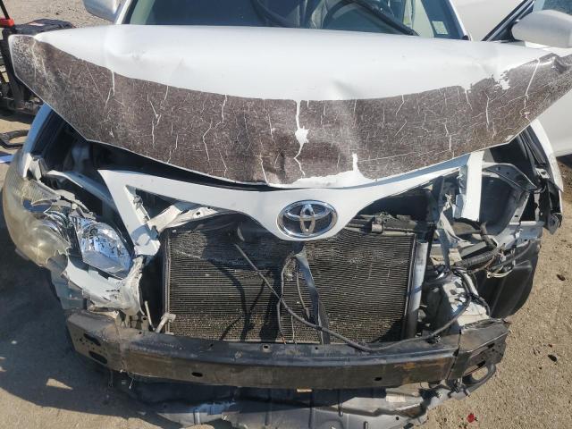 4T1BK3EK2BU613257 - 2011 TOYOTA CAMRY SE WHITE photo 11