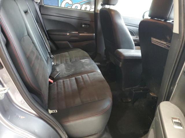 JA4AR3AW5JZ010075 - 2018 MITSUBISHI OUTLANDER ES GRAY photo 11