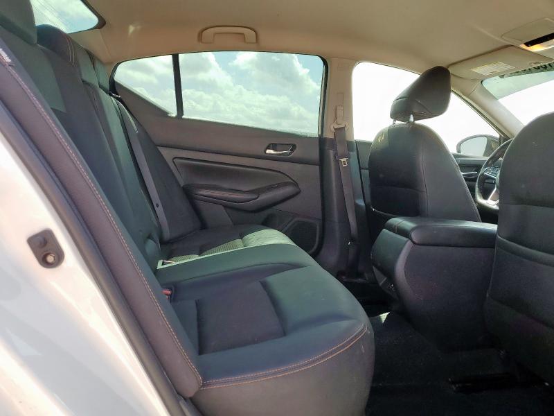 1N4BL4CV4KC247995 - 2019 NISSAN ALTIMA SR 白色 照片 10