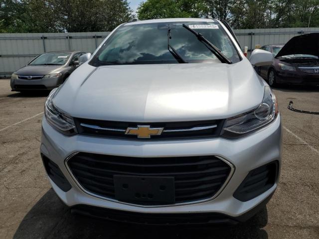 KL7CJPSB2KB756760 - 2019 CHEVROLET TRAX 1LT SILVER photo 5