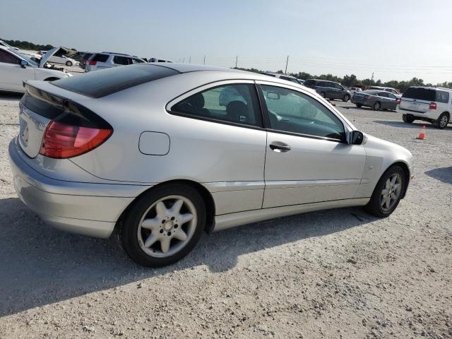 WDBRN40J93A471733 - 2003 MERCEDES-BENZ C 230K SPORT COUPE SILVER photo 3