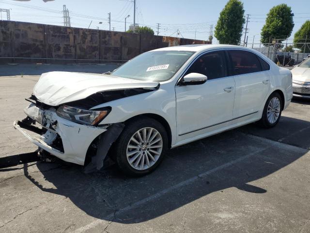 2016 VOLKSWAGEN PASSAT SE, null