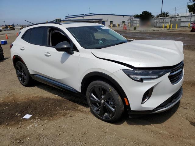 LRBFZNR42PD061502 - 2023 BUICK ENVISION ESSENCE أبيض صورة 4