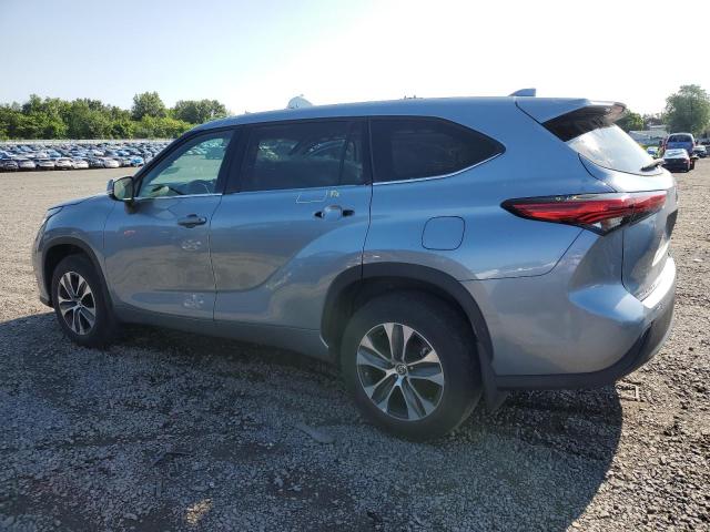 5TDGZRBH2NS212768 - 2022 TOYOTA HIGHLANDER XLE TEAL photo 2