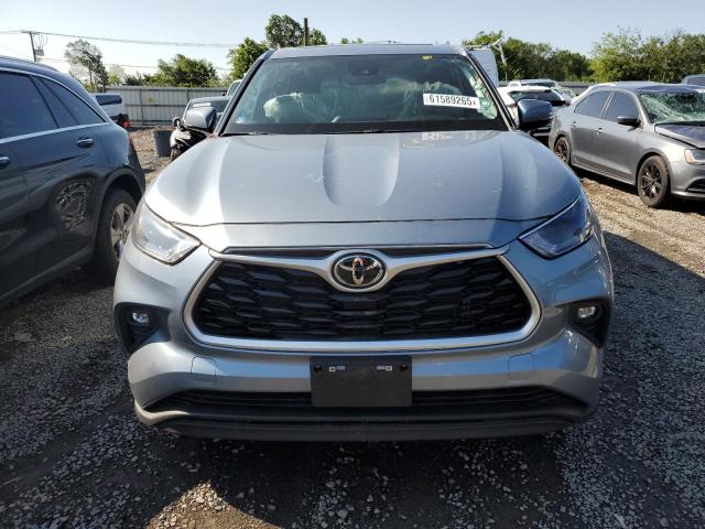 5TDGZRBH2NS212768 - 2022 TOYOTA HIGHLANDER XLE TEAL photo 5