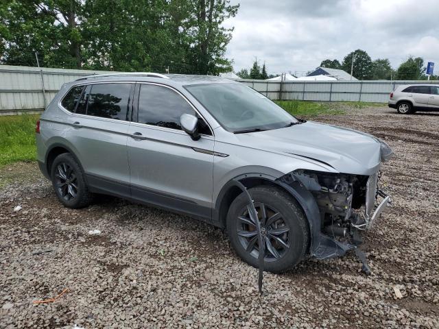 3VV2B7AX0NM163146 - 2022 VOLKSWAGEN TIGUAN SE Күміс фото 4