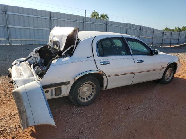1LNFM81W4WY610554 - 1998 LINCOLN TOWN CAR EXECUTIVE WHITE photo 3