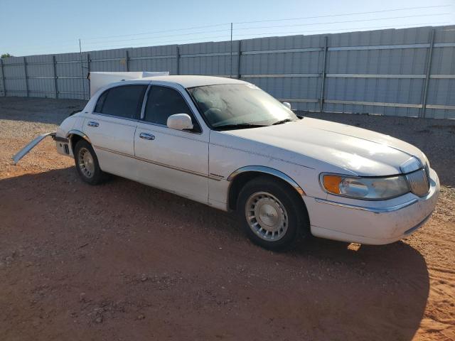 1LNFM81W4WY610554 - 1998 LINCOLN TOWN CAR EXECUTIVE WHITE photo 4