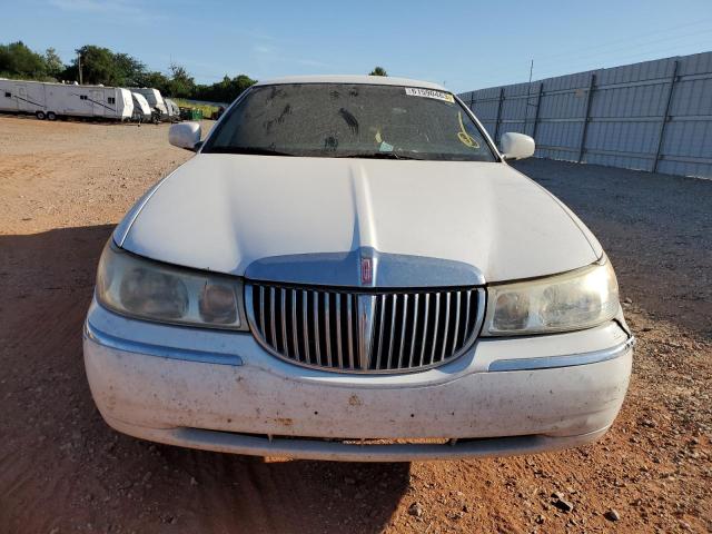 1LNFM81W4WY610554 - 1998 LINCOLN TOWN CAR EXECUTIVE WHITE photo 5