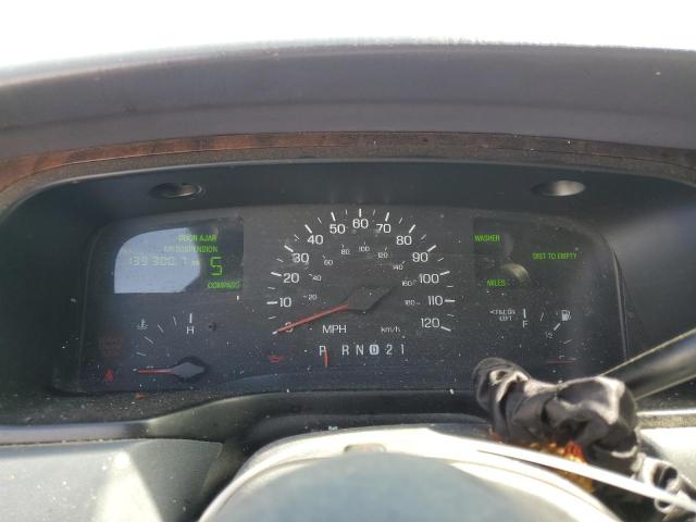 1LNFM81W4WY610554 - 1998 LINCOLN TOWN CAR EXECUTIVE WHITE photo 9