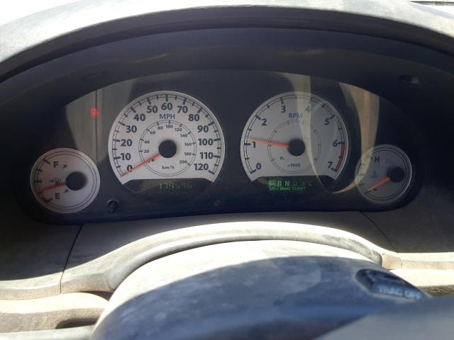 2C8GP54L25R226967 - 2005 CHRYSLER TOWN & COU TOURING 银色 照片 9