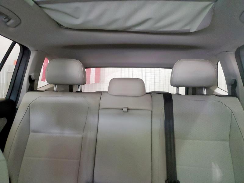 3VV3B7AX7KM124487 - 2019 VOLKSWAGEN TIGUAN SE 灰色 照片 10