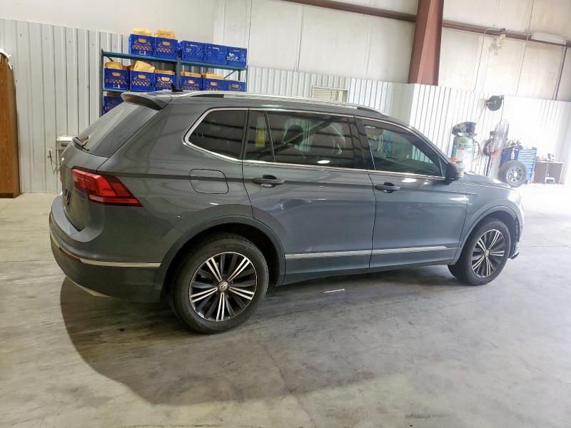 3VV3B7AX7KM124487 - 2019 VOLKSWAGEN TIGUAN SE 灰色 照片 3