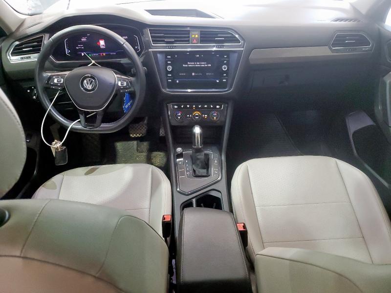 3VV3B7AX7KM124487 - 2019 VOLKSWAGEN TIGUAN SE 灰色 照片 8