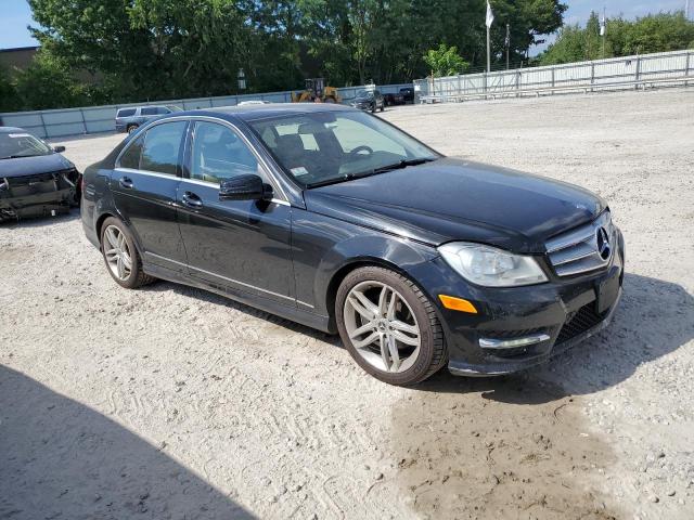 WDDGF8BB1CR205276 - 2012 MERCEDES-BENZ C 300 4MATIC BLACK photo 4