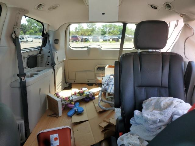 2C4RC1CG6FR579071 - 2015 CHRYSLER TOWN & COU TOURING L SILVER photo 10