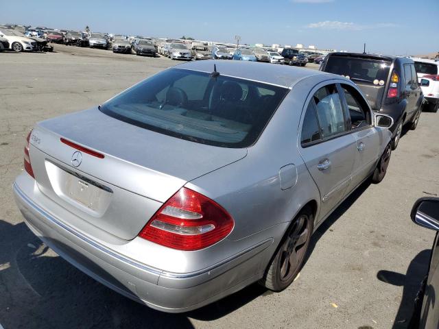 WDBUF65J33A113670 - 2003 MERCEDES-BENZ E 320 SILVER photo 3