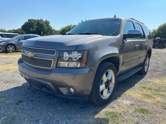 1GNSCAE02DR202071 - 2013 CHEVROLET TAHOE C1500  LS GRAY photo 2