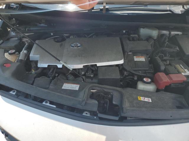 JTDKARFP3J3081171 - 2018 TOYOTA PRIUS PRIM 银色 照片 12