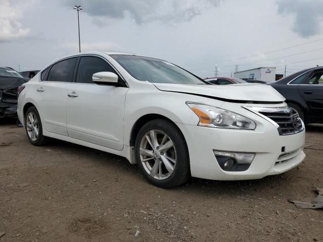 1N4AL3AP8FN905984 - 2015 NISSAN ALTIMA 2.5 WHITE photo 4