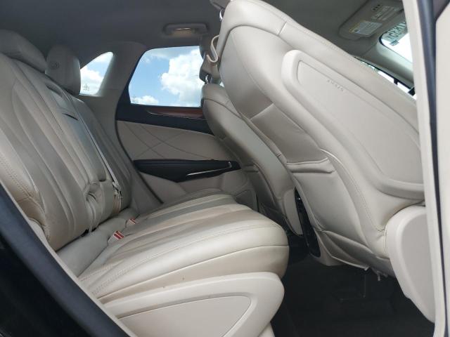 5LMCJ2C98KUL16895 - 2019 LINCOLN MKC SELECT შავი ფოტო 11