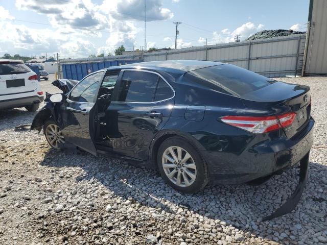 4T1B11HK0JU596573 - 2018 TOYOTA CAMRY L BLACK photo 2