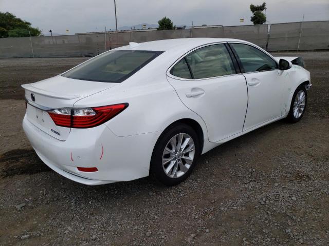 JTHBW1GG3F2094709 - 2015 LEXUS ES 300H WHITE photo 3