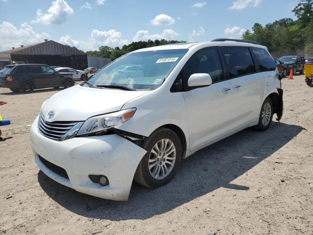 2015 TOYOTA SIENNA XLE, 