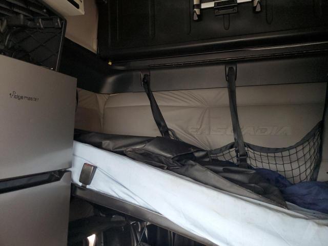 3AKJHHDR6JSJW7318 - 2018 FREIGHTLINER CASCADIA 1 თეთრი ფოტო 6