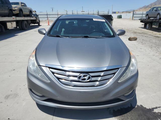 5NPEC4AB2DH529625 - 2013 HYUNDAI SONATA SE GRAY photo 5