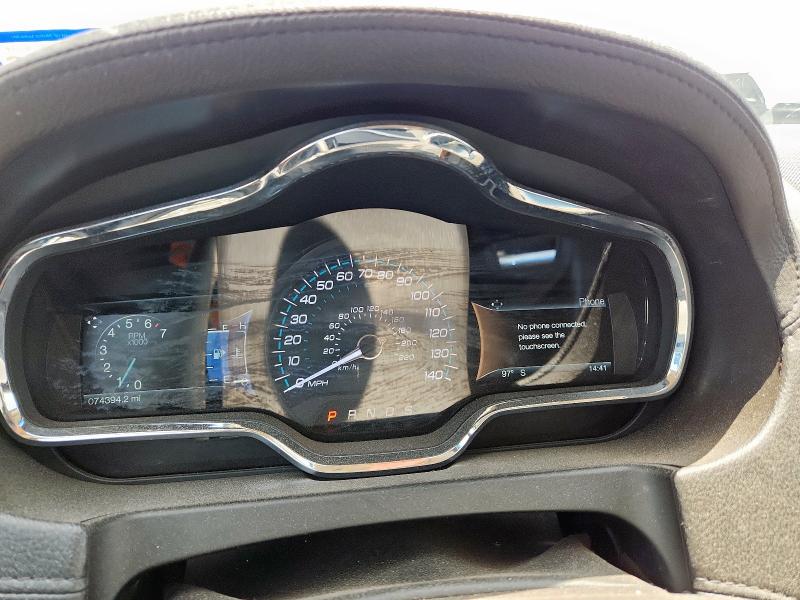 2LMHJ5AT5JBL02227 - 2018 LINCOLN MKT WHITE photo 9