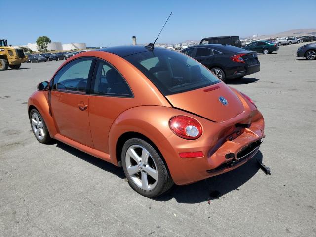 3VWRG3AG2AM034596 - 2010 VOLKSWAGEN NEW BEETLE ORANGE photo 2