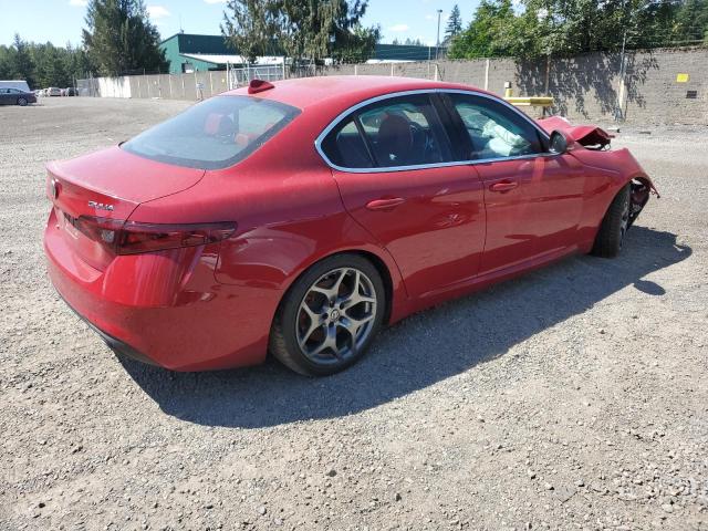 ZARFAECN3J7579852 - 2018 ALFA ROMEO GIULIA TI RED photo 3