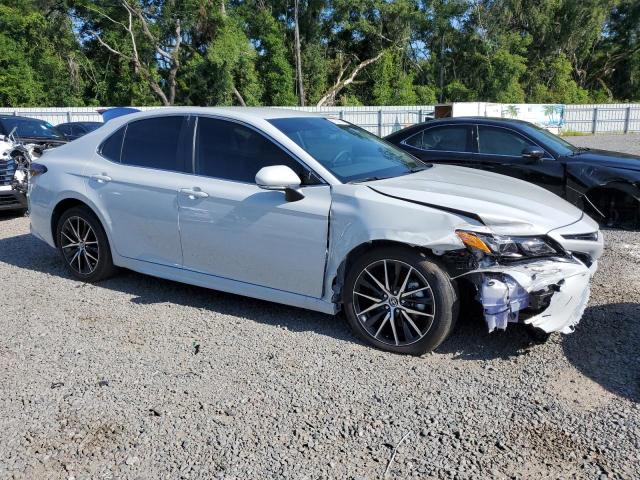 4T1T11AK0RU233846 - 2024 TOYOTA CAMRY SE NIGHT SHADE WHITE photo 4