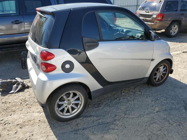 WMEEJ31X69K217099 - 2009 SMART FORTWO PURE SILVER photo 3