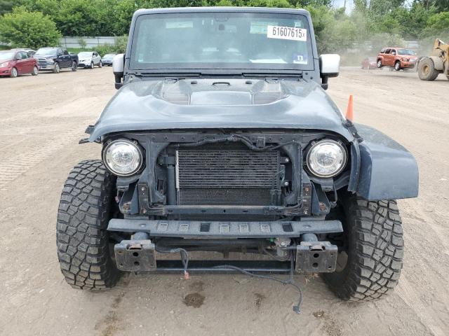 1C4HJWEG8HL640282 - 2017 JEEP WRANGLER U SAHARA GRAY photo 5