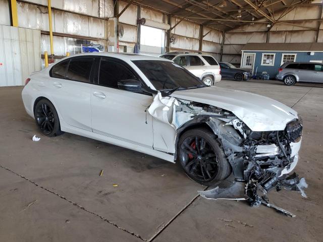 3MW5U7J07M8B99946 - 2021 BMW M340I WHITE photo 4