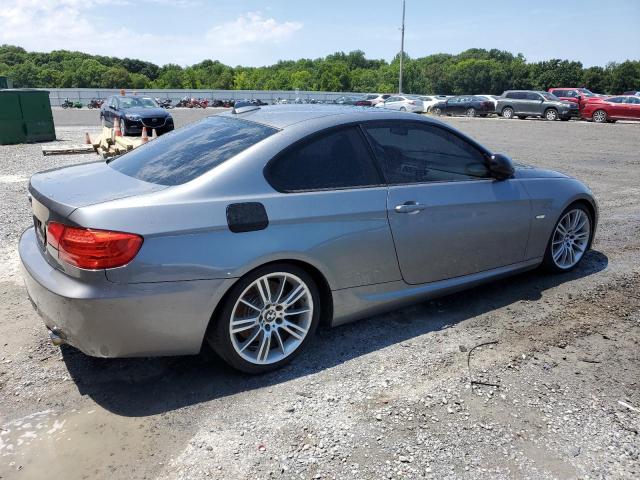 WBAKG7C58BE598068 - 2011 BMW 335 I GRAY photo 3