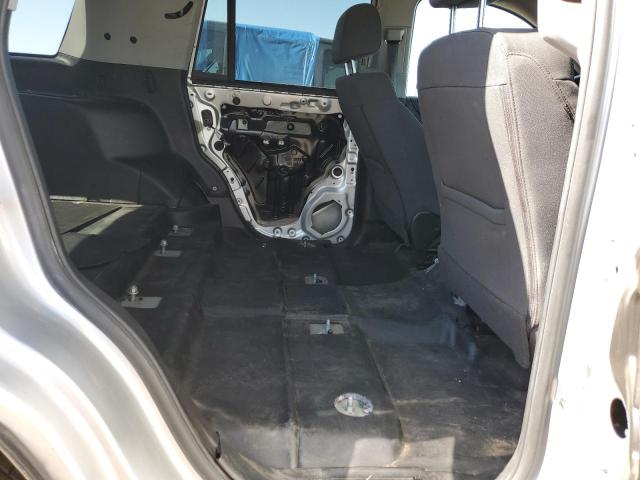 1GNSKDEC1JR244967 - 2018 CHEVROLET TAHOE POLICE Gümüş fotoğraf 11