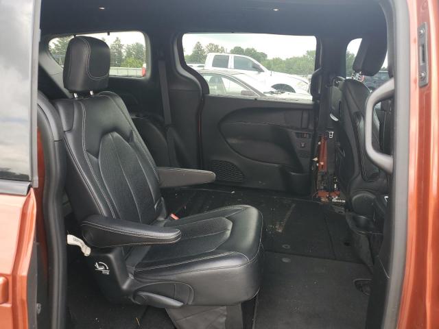 2C4RC1EG2JR197450 - 2018 CHRYSLER PACIFICA TOURING L PLUS ORANGE photo 11